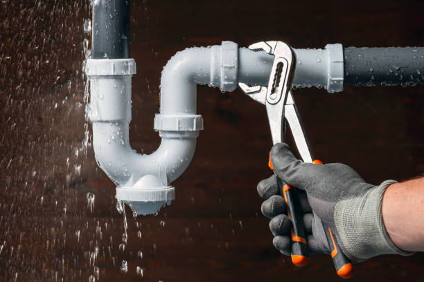 Professional Drain Cleaning technician working in Bloomfield, IN